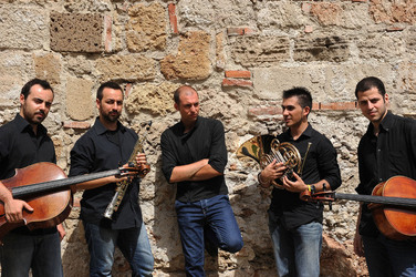 GIACOMO CUTICCHIO e il suo ensemble musicale. Fotografie di Giulio Azzarello &copy;2014.