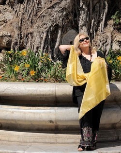 SARA FAVARO attrice e poetessa siciliana. Fotografie di Giulio Azzarello &copy;2018.