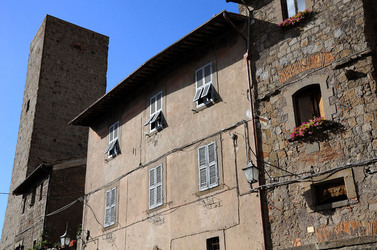 VITERBO e il suo centro storico. Fotografie di Giulio Azzarello &copy;2014.