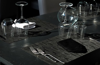 BICCHIERI fotografie di Giulio Azzarello &copy;2018.