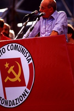 MANIFESTAZIONE fotografie di Giulio Azzarello ©2001 2022. MANIFESTAZIONE fotografie di Giulio Azzarello ©2001 2022.