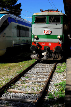 Il treno storico delle ferrovie italiane. Fotografie di Giulio Azzarello &copy;2017.
