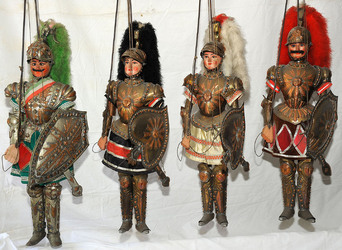 PUPI SICILIANI del 900 e dell 800. Collezione Cuticchio. Fotografie di Giulio Azzarello &copy;2014.