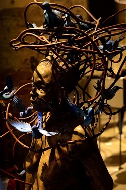 VENEZIA installazione nigeriana inizio Arsenale. Biennale Arch. Cont.. Fotografie di Giulio Azzarello &copy;2022.