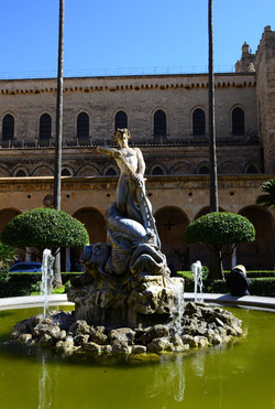 MONREALE in Sicilia. Fotografie di Giulio Azzarello &copy;2016.