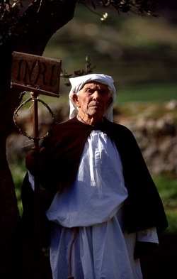 LA CERCA processione religiosa. Fotografie di Giulio Azzarello &copy;1996 2021.