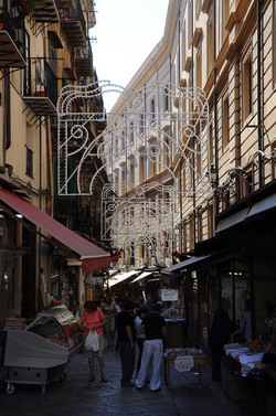 LA VUCCIRIA DI PALERMO fotografie di Giulio Azzarello &copy;2014.