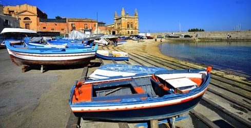 BARCHE da PESCA fotografie di Giulio Azzarello &copy;2019.