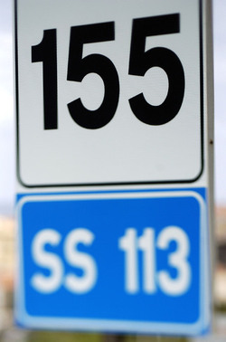 FOTOGRAFIE SPECIALI bianco e nero colore astratto concettuale grafico. Fotografie di Giulio Azzarello &copy;2014.