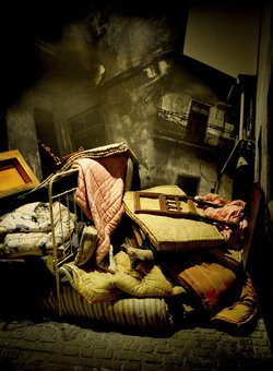 IL MUSEO SCHINDLER a Cracovia. Fotografie di Giulio Azzarello ©2016. IL MUSEO SCHINDLER a Cracovia. Fotografie di Giulio Azzarello ©2016.