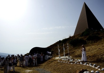 FIUMARA D ARTE fotografie di Giulio Azzarello ©2019. FIUMARA D ARTE fotografie di Giulio Azzarello ©2019.