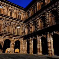 FIRENZE fotografie di Giulio Azzarello &copy;2022.