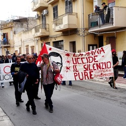 AFROCHE. Fotografie di Giulio Azzarello ©2024. AFROCHE. Fotografie di Giulio Azzarello ©2024.