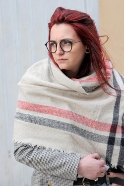 LUCREZIA artista modella attrice. Fotografie di Giulio Azzarello &copy;2018.