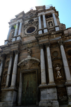 PALERMO il suo centro storico le periferie i monumenti. Fotografie di Giulio Azzarello ©2014.