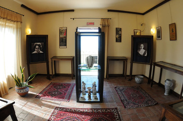 LUIGI PIRANDELLO il parco e la casa museo. Fotografie di Giulio Azzarello ©2014.