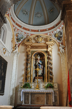 ISNELLO in Sicilia comune e paese del territorio delle madonie. Fotografie di Giulio Azzarello &copy;2014.