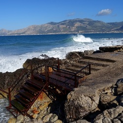 COSTA SICILIANA. Fotografie di Giulio Azzarello &copy;2022.