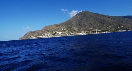 ISOLA DI SALINA arcipelago delle Eolie in Sicilia. Fotografie di Giulio Azzarello ©2014. ISOLA DI SALINA arcipelago delle Eolie in Sicilia. Fotografie di Giulio Azzarello ©2014.