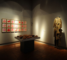 Installazione di Anne Clemence DeGrollee alla GAM di Palermo. Fotografie di Giulio Azzarello ©2017. Installazione di Anne Clemence DeGrollee alla GAM di Palermo. Fotografie di Giulio Azzarello ©2017.