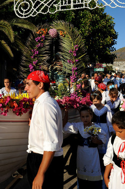 PROCESSIONE RELIGIOSA DEL MARE a Linosa. Fotografie di Giulio Azzarello ©2014. PROCESSIONE RELIGIOSA DEL MARE a Linosa. Fotografie di Giulio Azzarello ©2014.