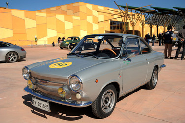 AUTO CLASSICHE ovvero la loro modernit&agrave; in mostra con tanti modelli del passato. Fotografie di Giulio Azzarello &copy;2014.