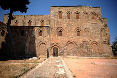 CHIESA E CHIOSTRO DELLA MAGIONE a Palermo panoramiche e particolari. Fotografie di Giulio Azzarello ©2014. CHIESA E CHIOSTRO DELLA MAGIONE a Palermo panoramiche e particolari. Fotografie di Giulio Azzarello ©2014.