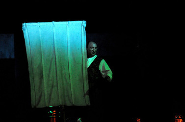 MARCO RENZI e il suo teatro. Fotografie di Giulio Azzarello ©2014.