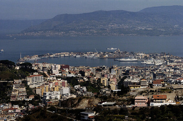 FOTOGRAFIE SPECIALI bianco e nero colore astratto concettuale grafico. Fotografie di Giulio Azzarello &copy;2014.