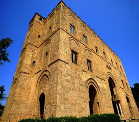 IL CASTELLO della ZISA di PALERMO. Fotografie di Giulio Azzarello ©2018. IL CASTELLO della ZISA di PALERMO. Fotografie di Giulio Azzarello ©2018.