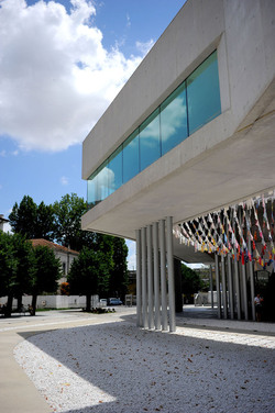 MUSEO MAXXI contemporaneo a Roma panoramiche e particolari. Fotografie di Giulio Azzarello ©2014. MUSEO MAXXI contemporaneo a Roma panoramiche e particolari. Fotografie di Giulio Azzarello ©2014.