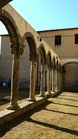 IL CHIOSTRO di S.Angelo di Brolo Messina . Fotografie di Giulio Azzarello ©2014. IL CHIOSTRO di S.Angelo di Brolo Messina . Fotografie di Giulio Azzarello ©2014.