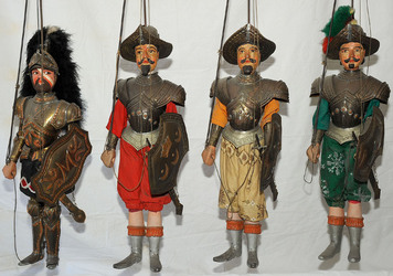 PUPI SICILIANI del 900 e dell 800. Collezione Cuticchio. Fotografie di Giulio Azzarello &copy;2014.