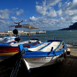 MONDELLO. Fotografie di Giulio Azzarello &copy;2024.