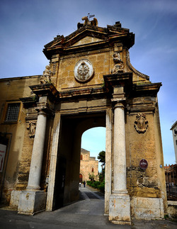 PIAZZA MAGIONE a Palermo. Fotografie di Giulio Azzarello &copy;2016.