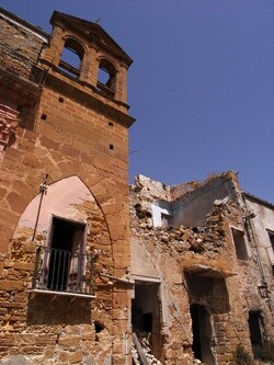 I RUDERI DI POGGIOREALE a Gibellina in Sicilia. Fotografie di Giulio Azzarello ©2014. I RUDERI DI POGGIOREALE a Gibellina in Sicilia. Fotografie di Giulio Azzarello ©2014.