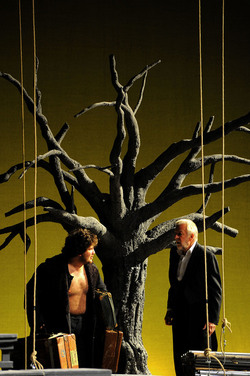 TEATRO stabile BIONDO di Palermo. Primo spettacolo stagione 2015 2106. Foto di Giulio Azzarello &copy;.