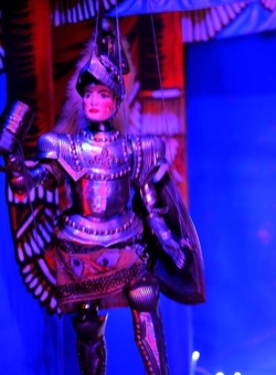 OPERA dei PUPI di Mimmo e Giacomo Cuticchio. Fotografia di Giulio Azzarello ©2020. OPERA dei PUPI di Mimmo e Giacomo Cuticchio. Fotografia di Giulio Azzarello ©2020.