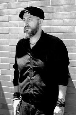 ALESSIO BOSCO artista musicista compositore. Fotografie di Giulio Azzarello &copy;2018.