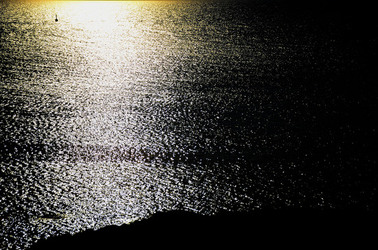 ISOLA DI USTICA la costa. Fotografie di Giulio Azzarello &copy;2016.