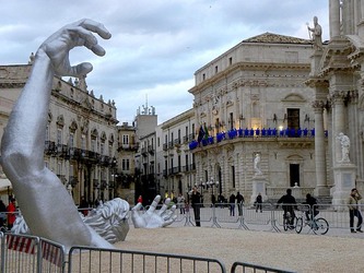 SIRACUSA arte a Ortiggia. Fotografie di Giulio Azzarello &copy;2014.