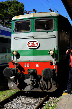 Il treno storico delle ferrovie italiane. Fotografie di Giulio Azzarello &copy;2017.