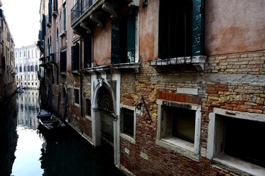 VENEZIA fotografie di Giulio Azzarello ©2022.