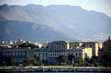 IL GOLFO E IL PORTO DI PALERMO. Fotografie di Giulio Azzarello &copy;2015 2016.