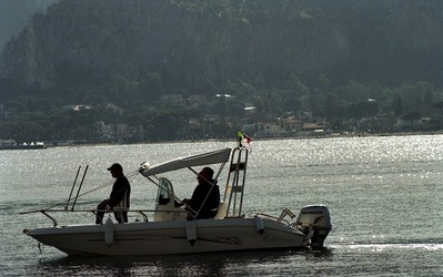 MARE Mondello e Palermo febbraio 2022. Fotografie di Giulio Azzarello &copy;2022.