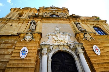 MAZZARA DEL VALLO centro storico. Fotografie di Giulio Azzarello &copy;2018.