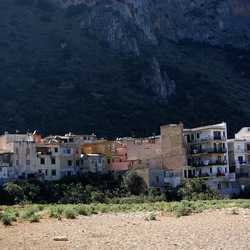 PERIFERIE. Fotografie di Giulio Azzarello &copy;2022.