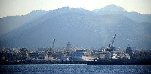 IL GOLFO E IL PORTO DI PALERMO. Fotografie di Giulio Azzarello &copy;2015 2016.
