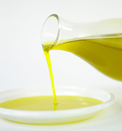 OLIO DI OLIVA di Sicilia. Fotografie di Giulio Azzarello &copy;2016.