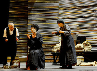 TEATRO stabile BIONDO di Palermo. Primo spettacolo stagione 2015 2106. Foto di Giulio Azzarello &copy;.